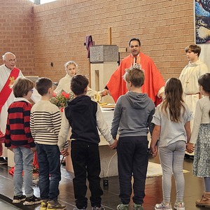 Hl. Messe - Vater unser mit Erstkommunionkindern