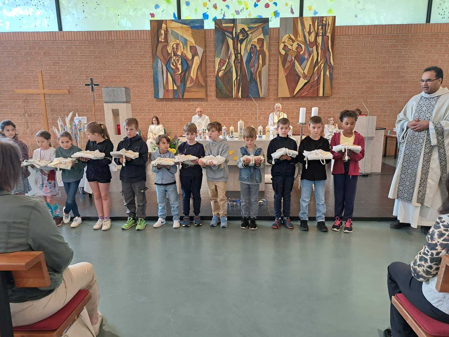 Erstkommunion / Gerti Ankerl Kuttenübergabe