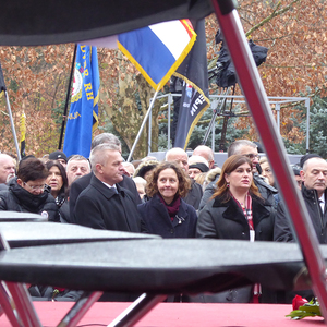 Kroatiens Staatsspitze gedenkt: Zvonko Milas (Staatssekretär für die Auslandskroaten), Nina Obuljen Koržinek (Kulturministerin), Gabrijela Žalac (Ministerin für die Regionalentwicklung und EU-Fonds) und andere Regierungsmitglieder