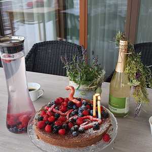 Tortenschale: feel the pulse: wir feiern den 2. Geburtstag 