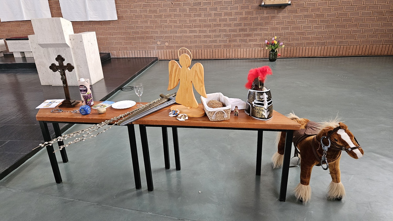 Kinderkreuzweg / Nadja Hutter Darstellungsutensilien