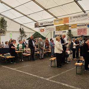 Gottesdienst im Festzelt