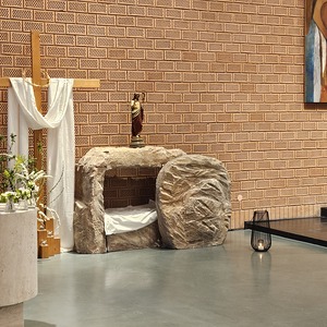 Der Auferstandene - das Grab ist leer