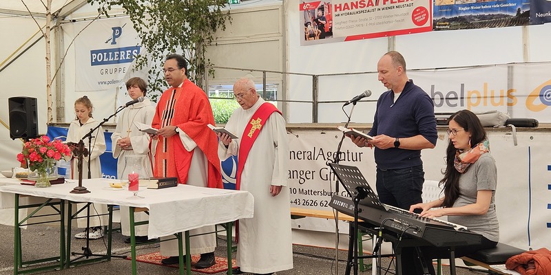 Gottesdienst im Zelt