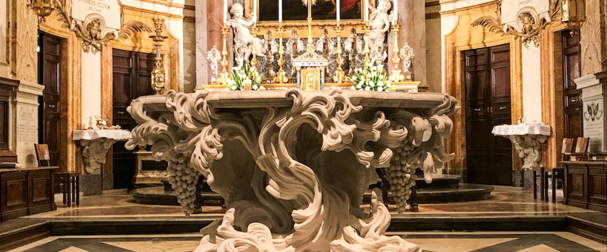Der neue Altar in der Santa Maria dell'Anima Kirche in Rom am 19. März 2021.