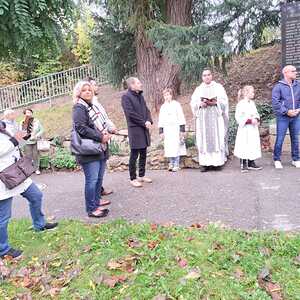 Andacht beim Kriegerdenkmal